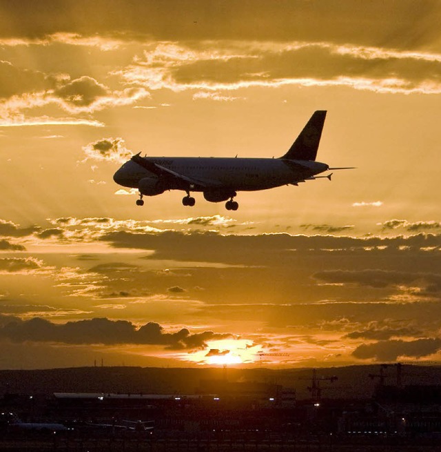 Als Co-Pilot absolvierte Bernhard Boll...flge und berquerte ganze Kontinente.  | Foto: Zvg/dpa