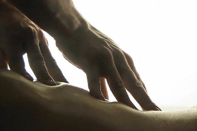 Masseur bedrngt Frau in Therme sexuell – 2100 Euro Strafe