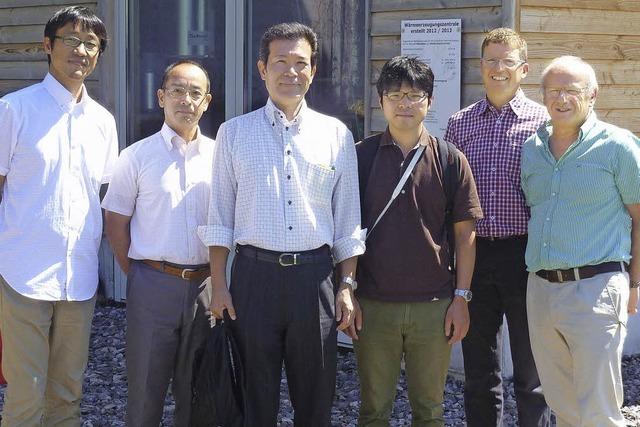 Japaner staunen ber das Bioenergiedorf