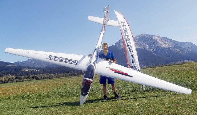 Mit seinem Modellsegelflieger trat Kai...est in sterreich und der Schweiz an.   | Foto: privat