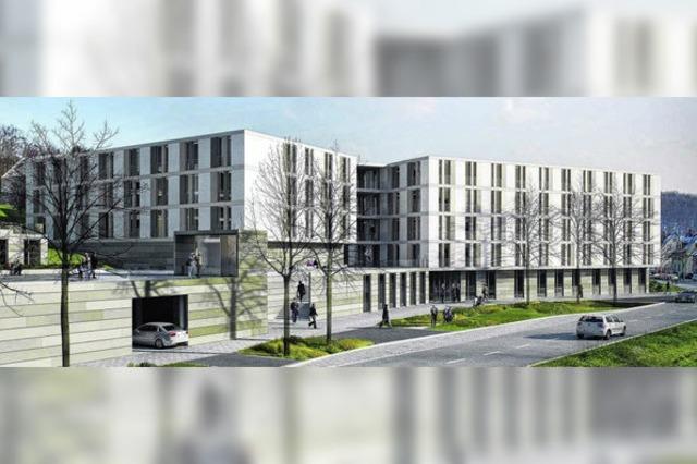 Spatenstich fr den ersten Neubau