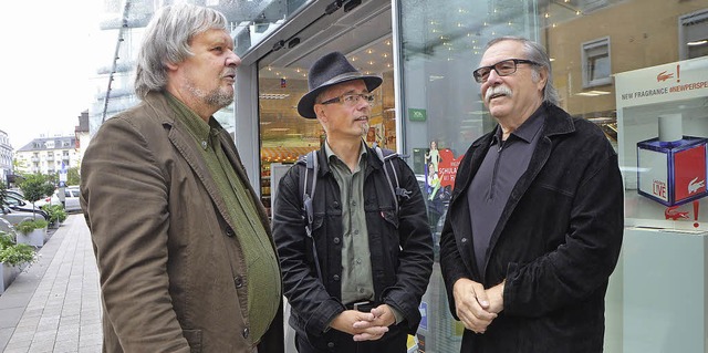 Rolf Brugger (von rechts) versicherte ...Kapuzinerstrae verzichtbar zu machen.  | Foto: Peter Gerigk