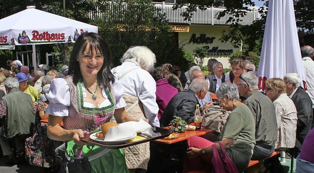 Viel zu tun hatten die Bedienungen.  | Foto: Dieter Maurer