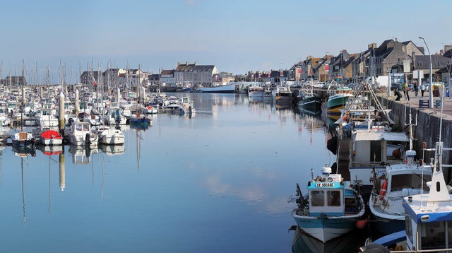 Typisch Normandie: Der Hafen des  Std... dort ein wichtiger Wirtschaftsfaktor.  | Foto: Benh Lieu Song