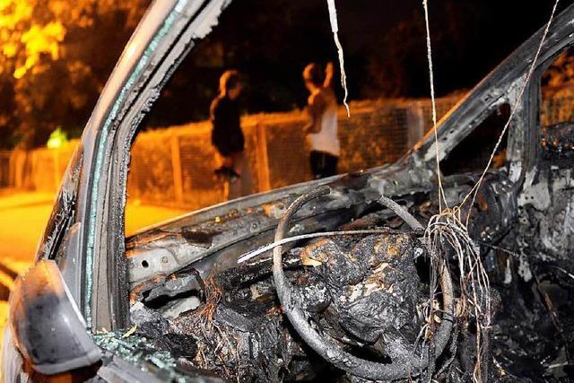 Autobrnde in Rheinfelden: Polizei verstrkt ihre Streifen