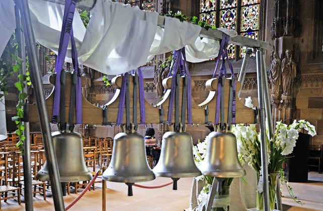 Machen das Glockenspiel im Straburger...vier neuen Glocken zum 1000. Jubilum   | Foto: bri