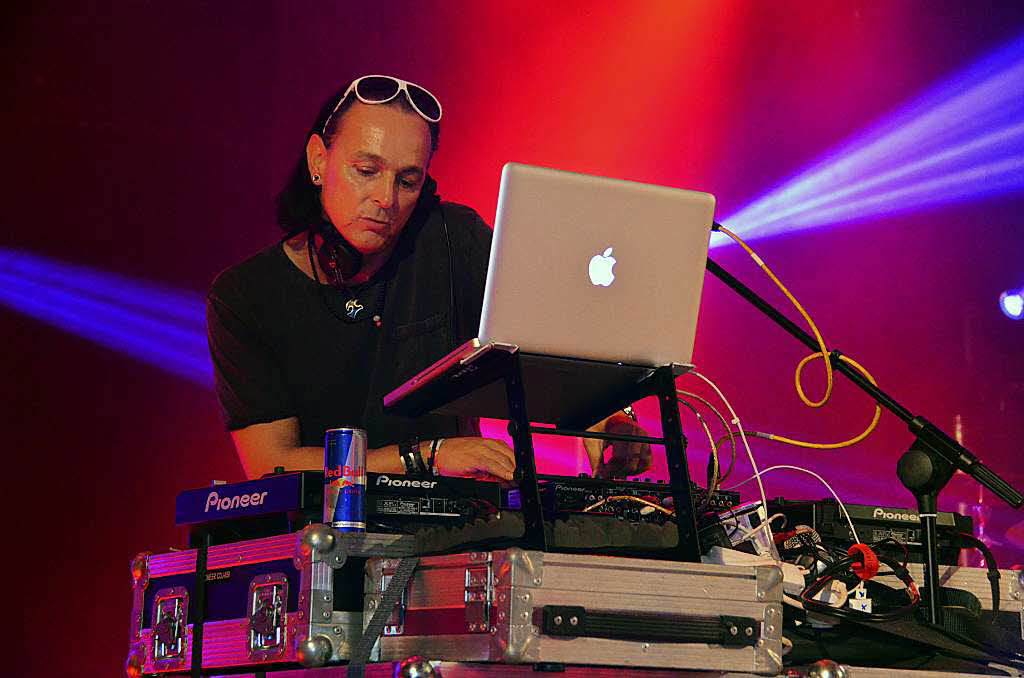 Die Freiburger DJ-Legende Steve XLS legte nach Bourani auf.