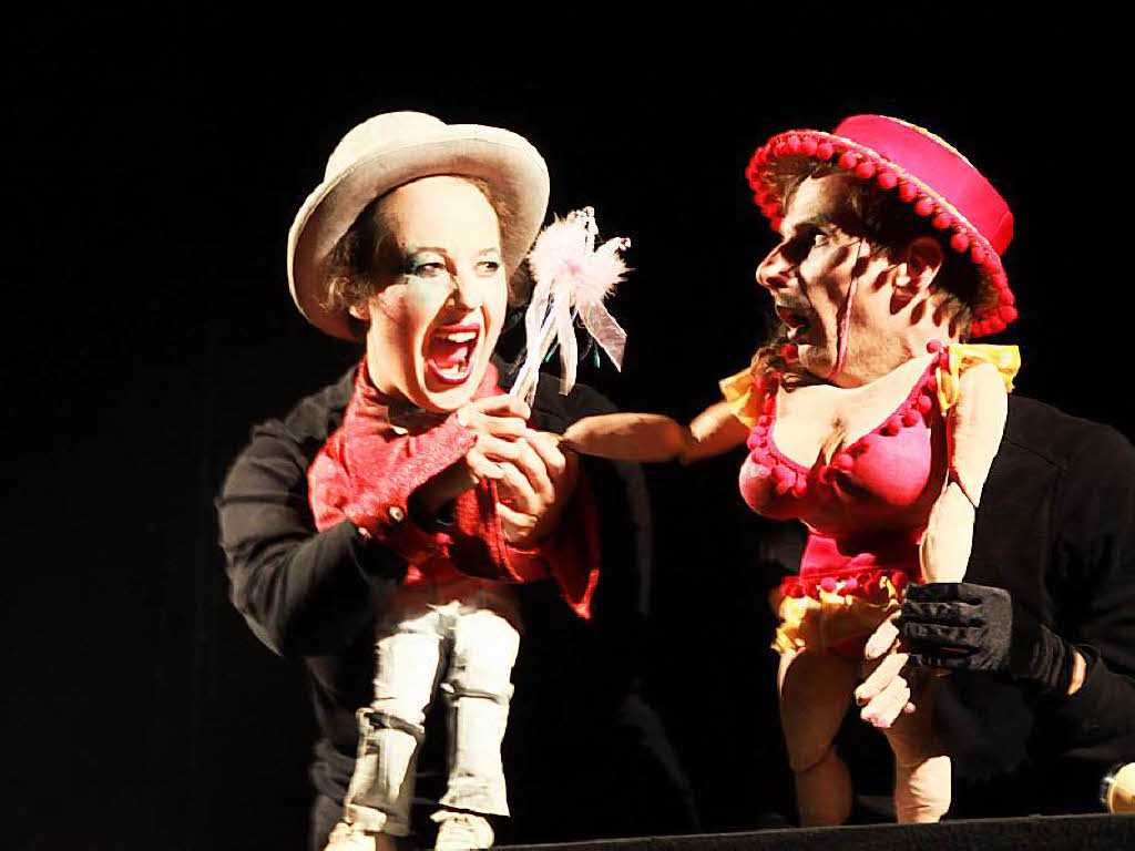 <Text>Brckensensationen 2014 Theater Maskara</Text>