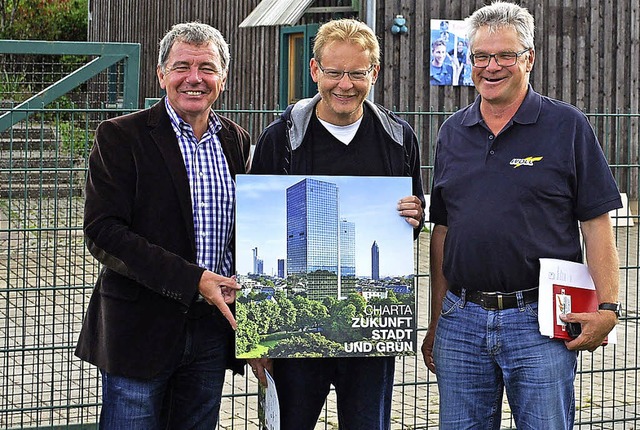 (Von rechts):  Reiner Bierig, Geschft...rg, Thomas Drflinger und Guido Woll.   | Foto: Folkerts