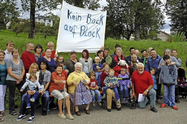 Blockade gegen Wohnblock