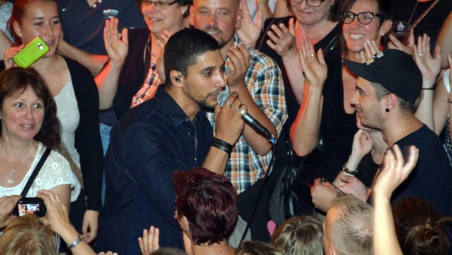 Auge in Auge mit den Fans: Andreas Bou...der Wehrer Stadthalle auf Tuchfhlung.  | Foto: Martin Herceg