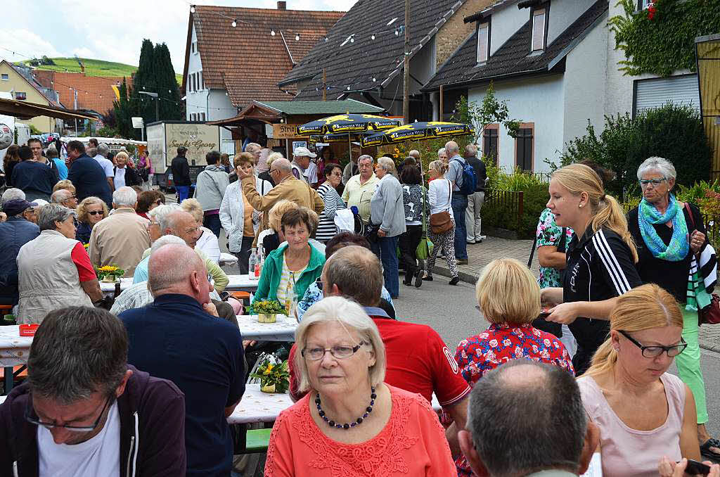 Beim 30. Wolfenweiler Weinfest der Gemeinde Schallstadt gab es guten Wein, gutgelaunte Festgste und eine lustige Winzerolympiade.