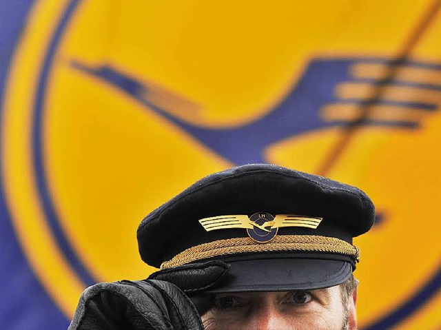 Die Piloten der Lufthansa werden womglich bald streiken.  | Foto: dpa