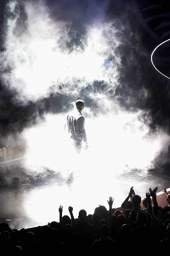 Nebelschwaden beim Auftritt von Usher