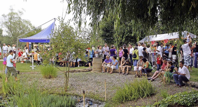 Mehr Glck mit dem Wetter: das Bachpromenadenfest 2012.  | Foto: BZ-ARchiv: Heidi Fssel