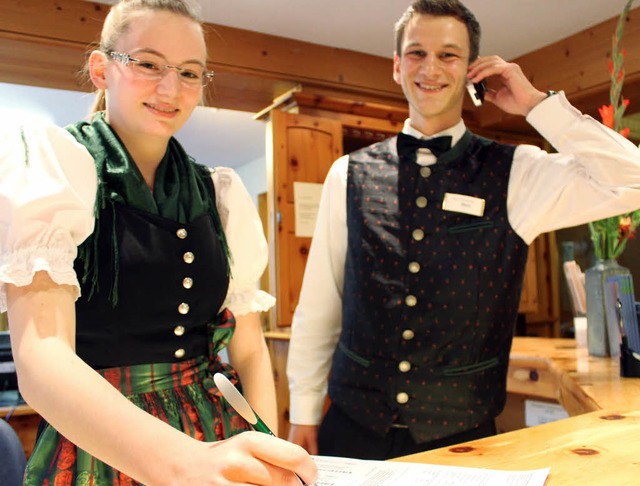 Marc Memer und Julia Niggemann haben ...rzarten ihre Ausbildung abgeschlossen.  | Foto: Joachim Frommherz