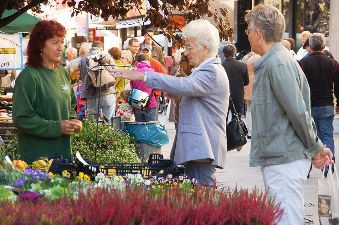 Am letzten Ferienwochenende laden die Märkte wieder in das Stadtzentrum ein.   | Foto: Archiv: Petra Wunderle