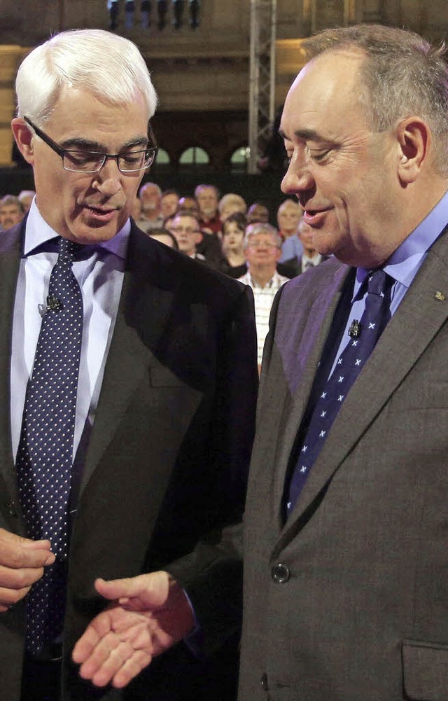 Rivalen: Alistair Darling (links) und Alex Salmond  | Foto: AFP