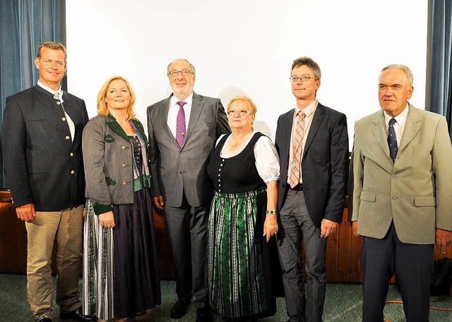 Niederrimsingens Ortsvorsteher Wendeli...de in einer Feierstunde verabschiedet.  | Foto: Kai Kricheldorff