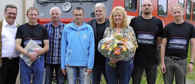 Ehrungen bei den Lokfhrern: Peter Oel...und Gruppenleiter Udo Zepf (von links)  | Foto: Sedlak