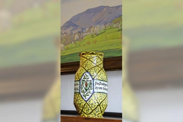 Eine Vase aus dem Nees-Nachlass bereichert das Museum