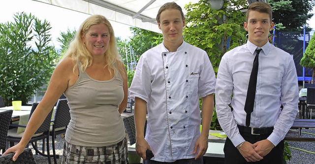 Alexandra Mussler, Inhaberin des Hotel...o Rehm und Dominik Frick (von links).   | Foto: Thomas Loisl Mink