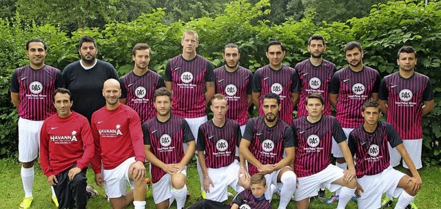 Das Team des AC Milan Waldkirch fr di... und Pierre Kundikowski (4. von links)  | Foto: Nikolaus Bayer