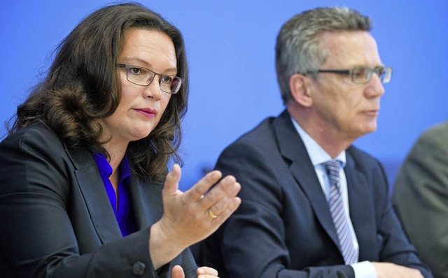 Arbeitsministerin  Nahles und Innenminister  de Maizire   | Foto: DPA