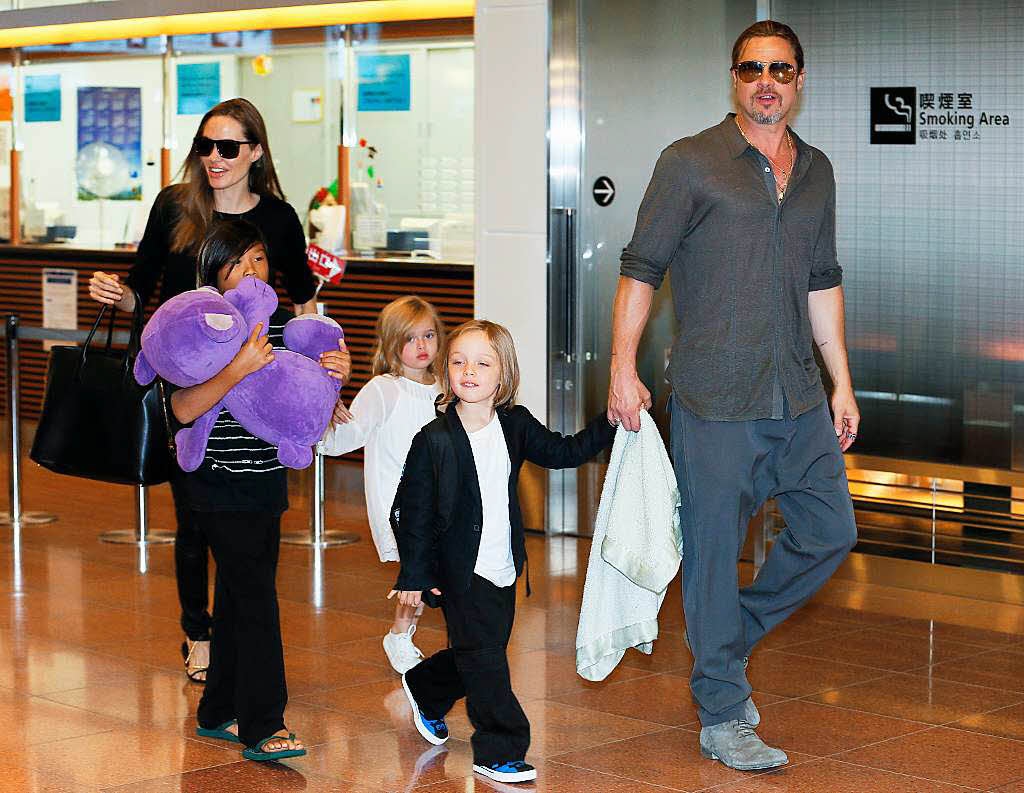 2013: Angelina Jolie und  Brad Pitt mit drei ihrer Kinder Pax Thien, Shiloh and Knox Jolie-Pitt