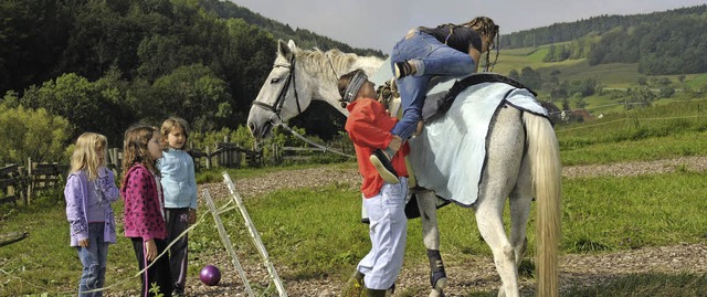 Ein erstes Mal auf einem Pferd reiten,...ferienprogramms der Stadt Sthlingen.   | Foto: noe