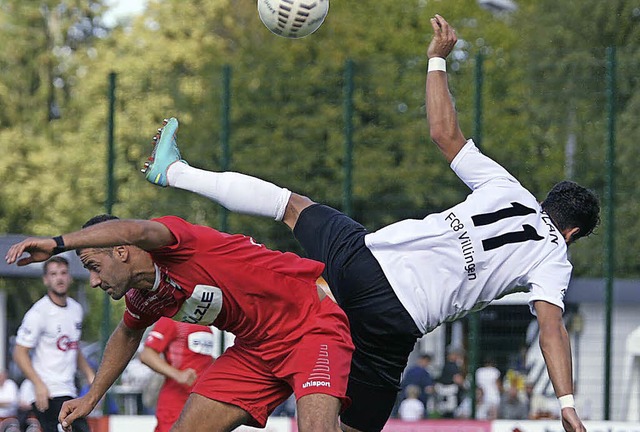 FC 08 Villingen im freien Fall: Teyfik...n Heimpleite  im Oberligakeller fest.   | Foto: Dieter Reinhardt