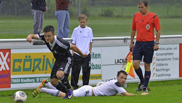 Ein Bild, das tuscht: Nicht der FVLB ...ks), der in dieser Szene vorbeizieht.   | Foto: Hannes Schuster