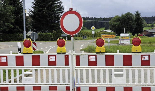 Die Kreisstrae in Richtung Buggenried ist gesperrt.   | Foto: Dieckmann