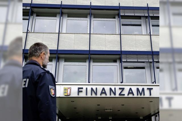 Beamter im Finanzamt Rendsburg erschossen