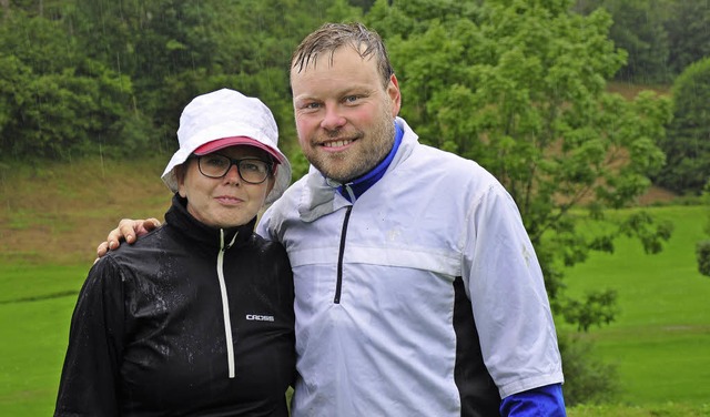Auch in diesem Jahr wurden Helga Schwe... Clubmeister des Schnauer Golfclubs.   | Foto: Ganter