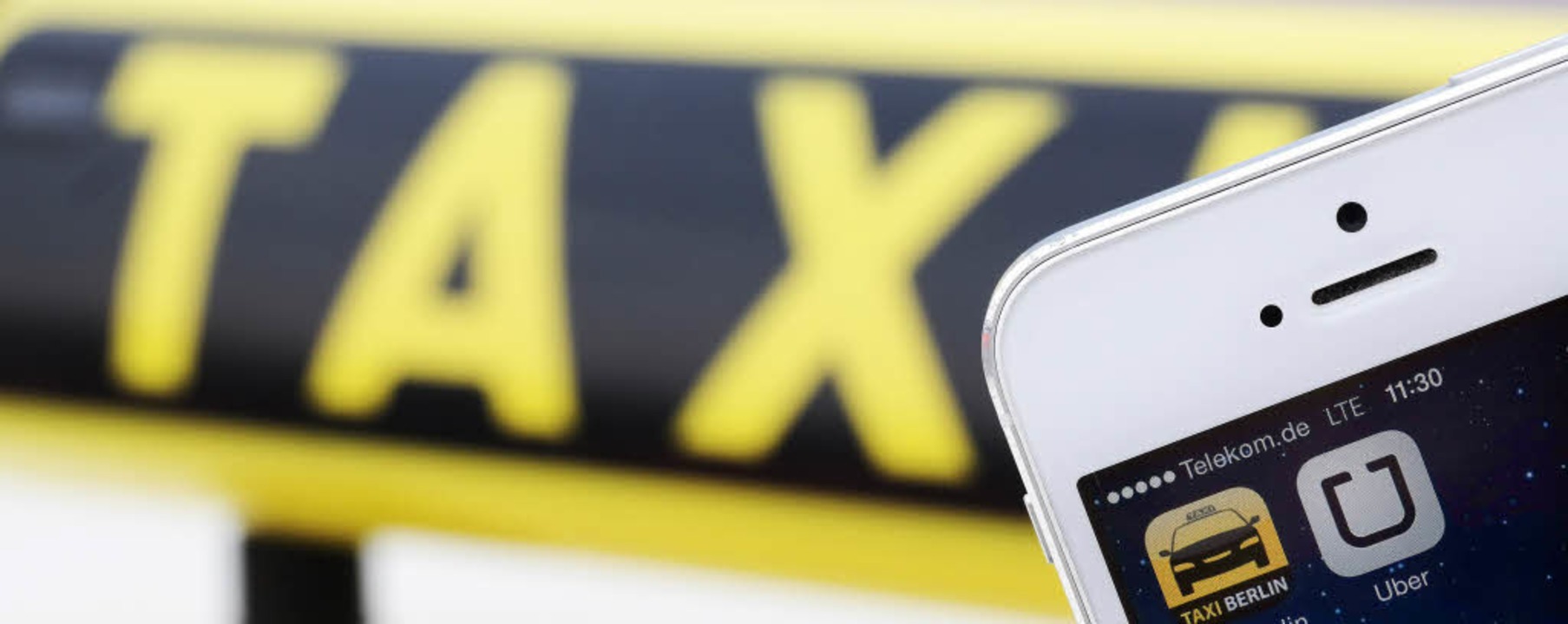 Stößt den Taxifahrern übel auf: die App des Fahrdienstes Uber.   | Foto: DPA