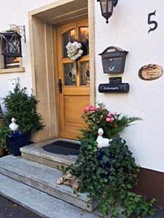 Erika Kiefer: Hereinspaziert