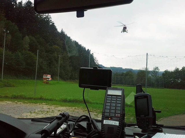 Der Rettungswagen brachte den verungl...ihn der Rettungshubschrauber bernahm.  | Foto: Verein