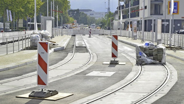 Wartehuschen und Bahnsteige an der Ha...ischen Radwegnetzes sein wird (unten).  | Foto: Michael Bamberger