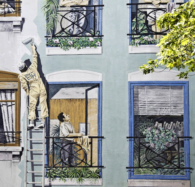 Mulhouse und die Wandmalerei, hier ein...tadtgeschichte, plaudernd am Fenster.   | Foto: Schiffner