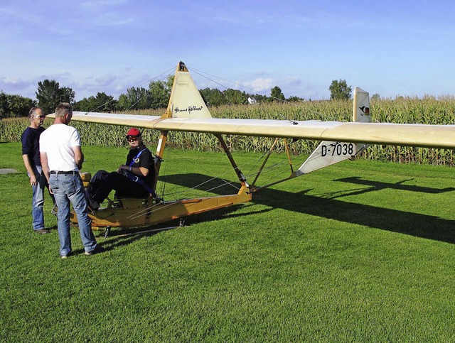 Segelflug- und Motorflugzeuge, Kunstfl...achbau eines Schulgleiters SG 38, auf.  | Foto: Privat