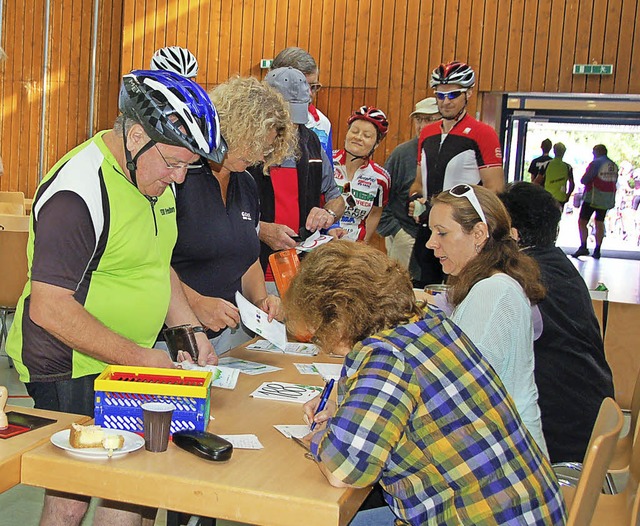 Bei der Registrierung gab es viel zu tun.   | Foto: Pia Grttinger