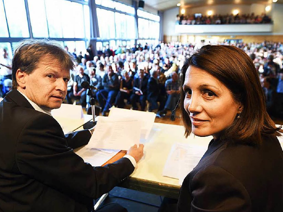 Integrationsministerin Bilkay ney (SP...e in der ehemaligen Bundeswehrkaserne.  | Foto: Felix Kstle