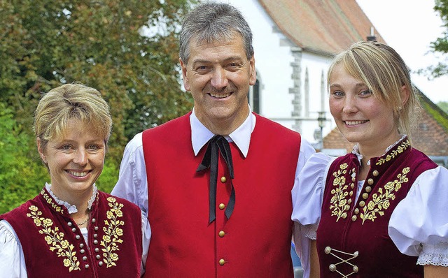 Nicht nur Dirigent Georg Seidler, auch...von dem Blasmusikspektakel begeistert.  | Foto: Wolfgang Scheu