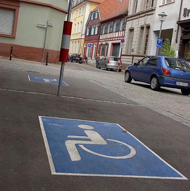 Hier drfen nur Schwerbehinderte parken.   | Foto: Archiv: Burgmaier