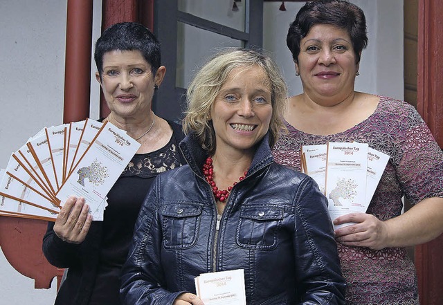 Carola Grasse, Monika Miklis und die s... Gemeinde Olga Maryanovska (von links)  | Foto: Sina Gesell