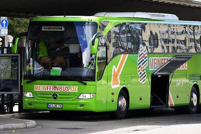 Fernbus-Verkehr sprengt Kapazitten des Busbahnhofs Freiburg