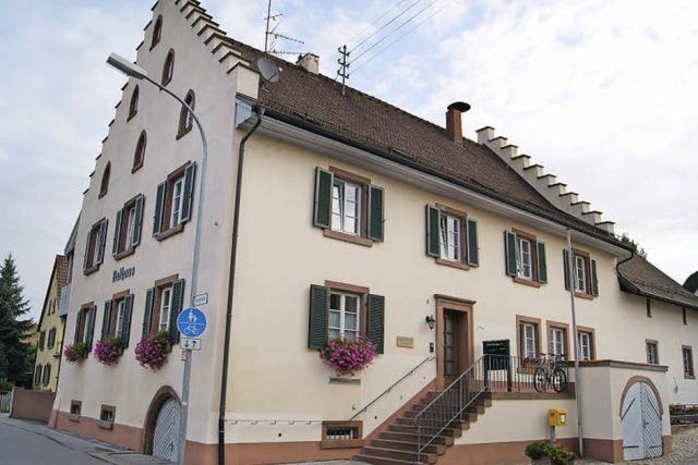 Neue Fenster mindern Lrm im Rathaus