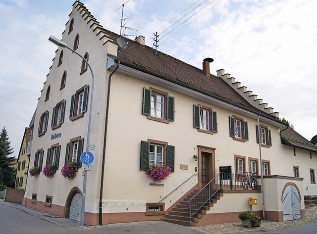 Das Rathaus erhlt moderne Schallschutzfenster.   | Foto: Schopferer