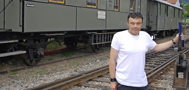 Trotz Behinderung ist Peter Leinenbach...er Mitarbeiter bei der Kandertalbahn.   | Foto: Thomas Mink